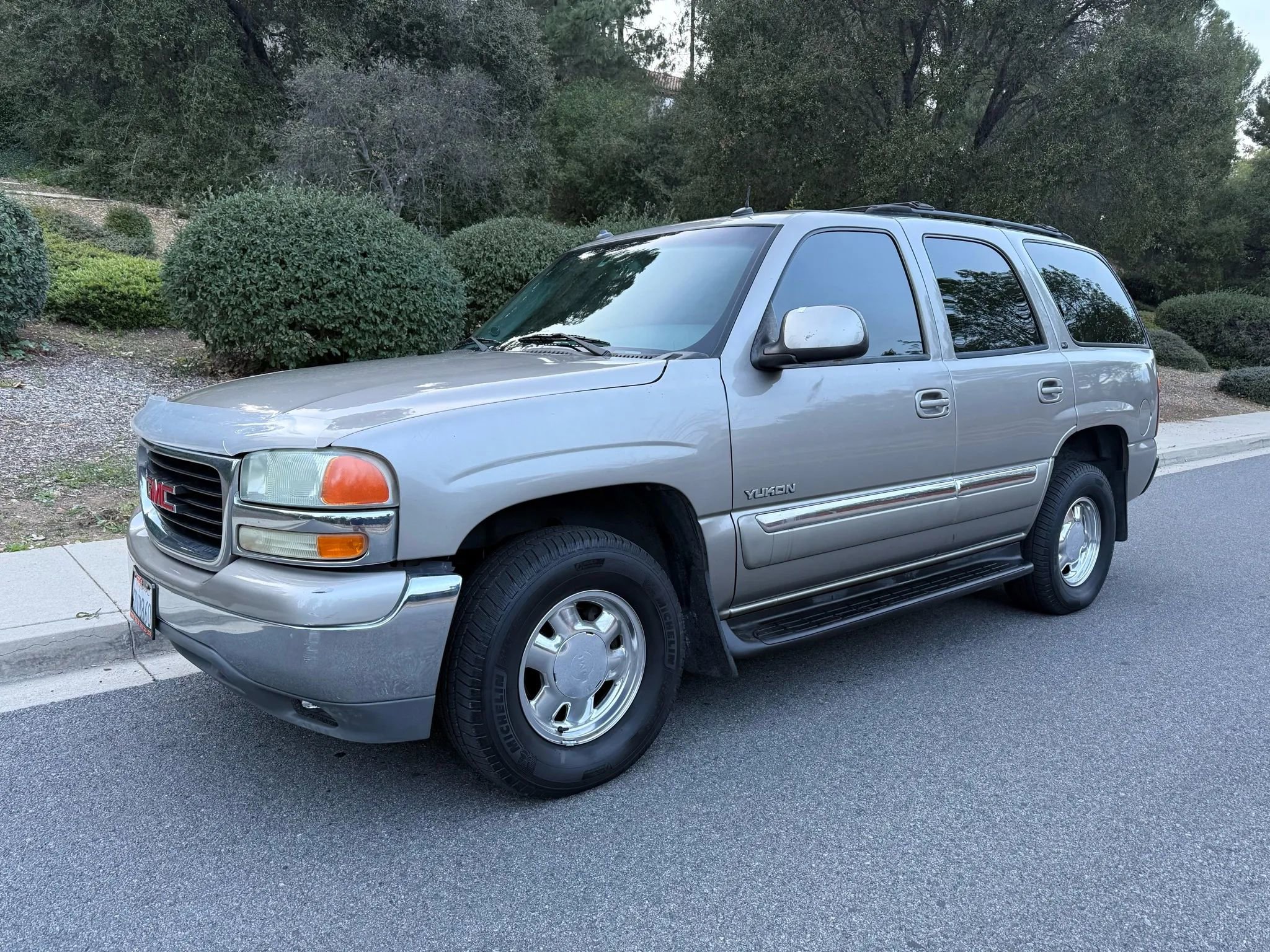 Used 2003 GMC Yukon SLT w/ 1SD Preferred Equipment Group image 1
