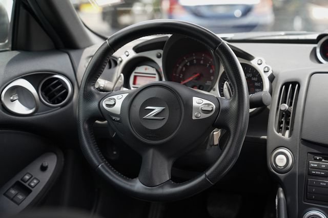 Used 2009 Nissan 370Z Coupe RWD image 26