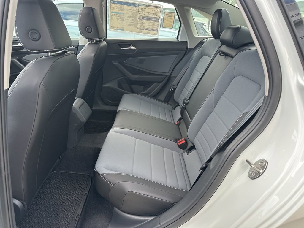 New 2025 Volkswagen Jetta SE image 27