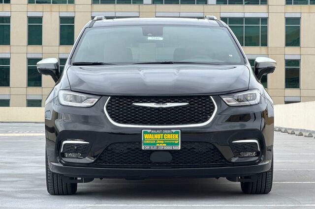 New 2026 Chrysler Pacifica Pinnacle w/ Trailer Tow Group image 6