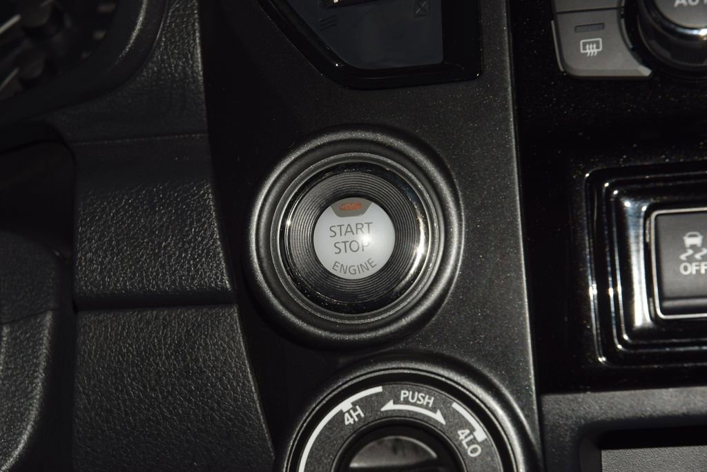 Used 2024 Nissan Titan PRO-4X w/ Pro-4x Convenience Package image 34