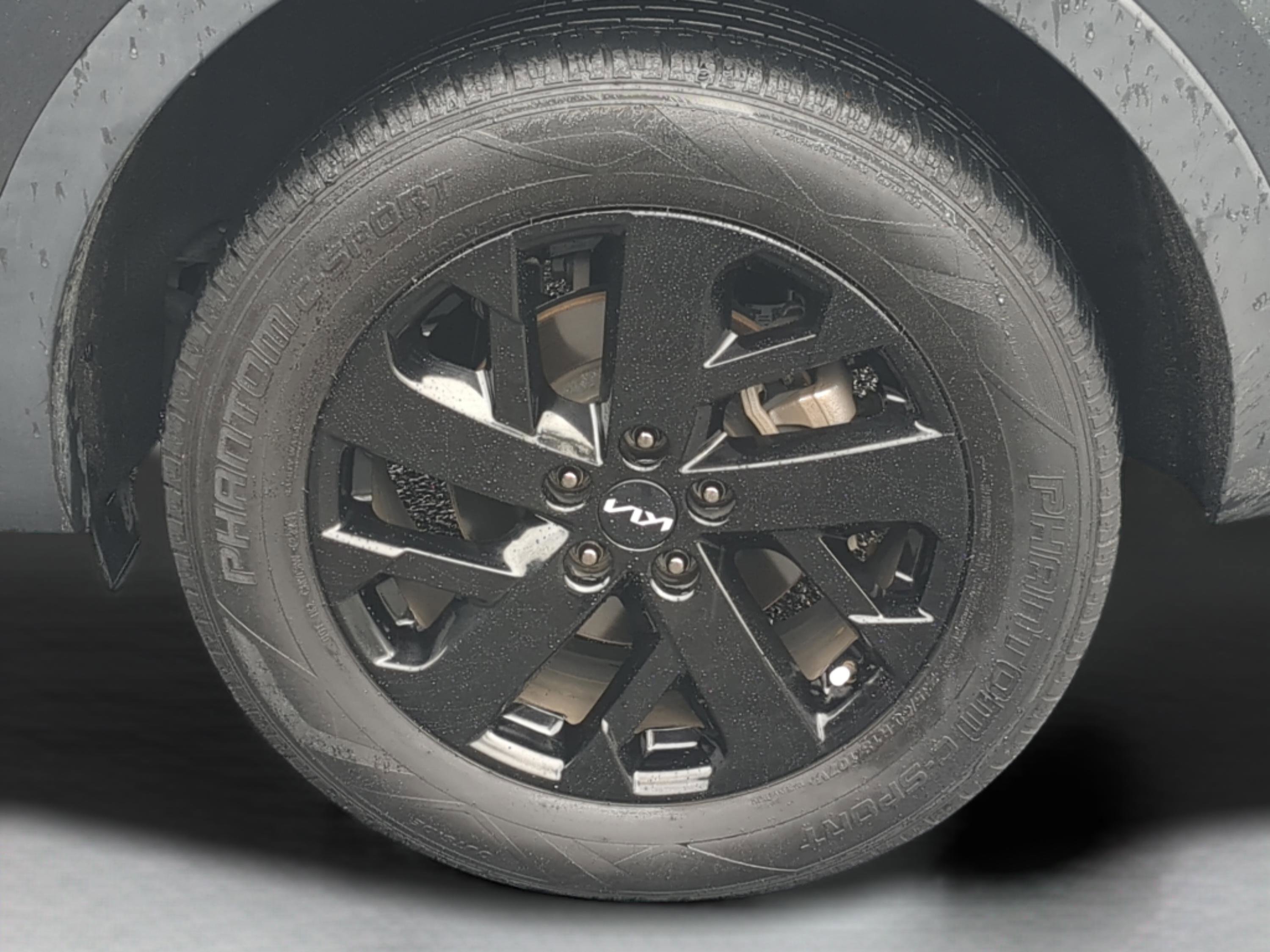 Used 2023 Kia Sorento S image 10