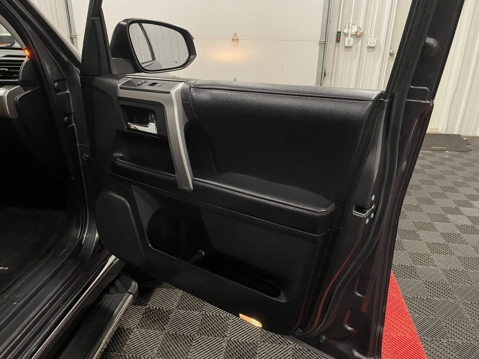 Used 2019 Toyota 4Runner Limited image 46