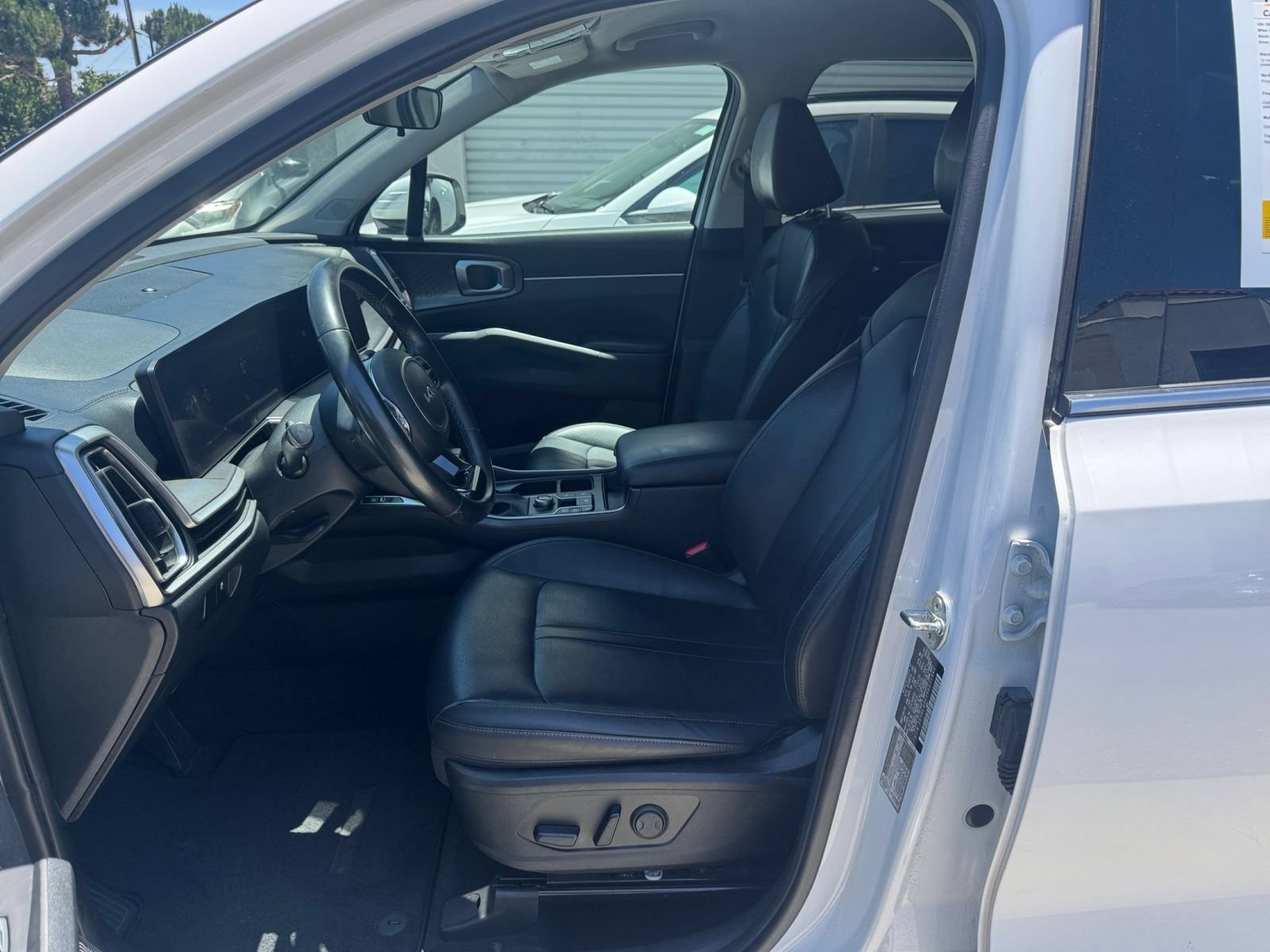Used 2024 Kia Sorento S FWD image 28