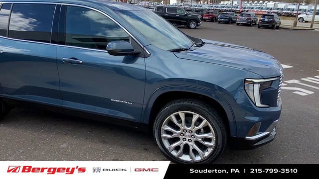 New 2026 GMC Acadia Denali w/ Super Cruise Package image 2