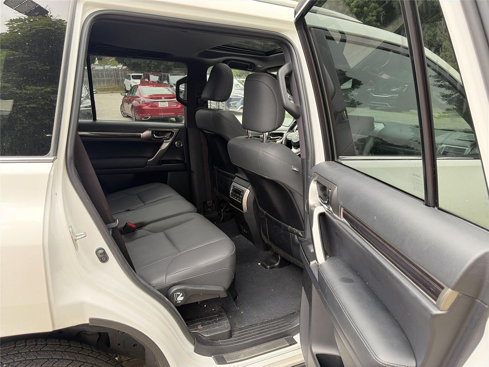 Used 2022 Lexus GX 460 Premium w/ Premium Plus Package AWD/4WD image 15