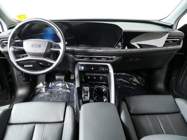 Used 2025 Audi Q5 Premium Plus w/ Premium Plus AWD/4WD image 19