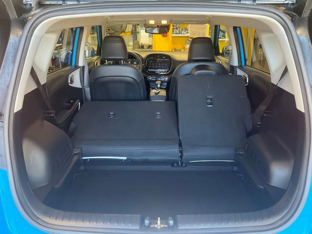 Used 2023 Kia Soul GT-Line FWD image 31