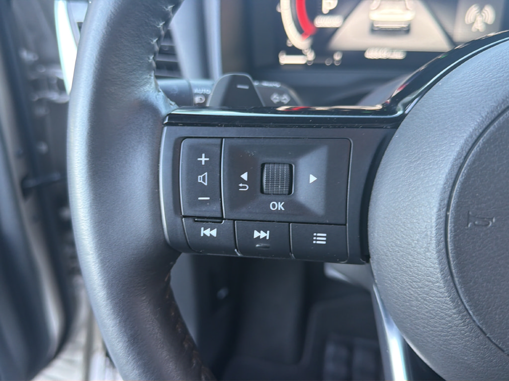 Certified 2021 Nissan Rogue Platinum FWD image 38