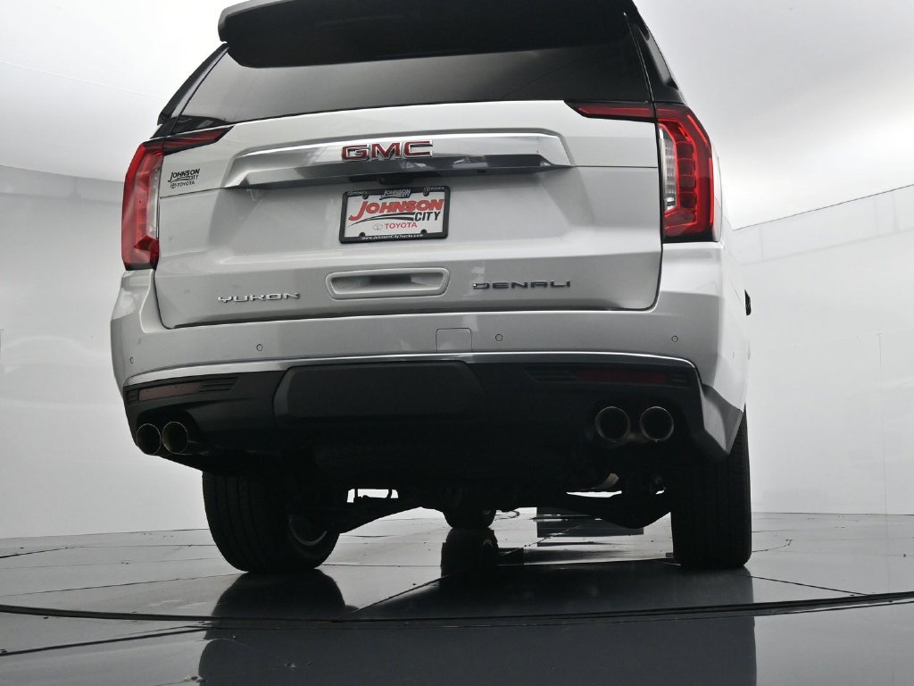 Used 2024 GMC Yukon Denali w/ Advanced Technology Package AWD/4WD image 38