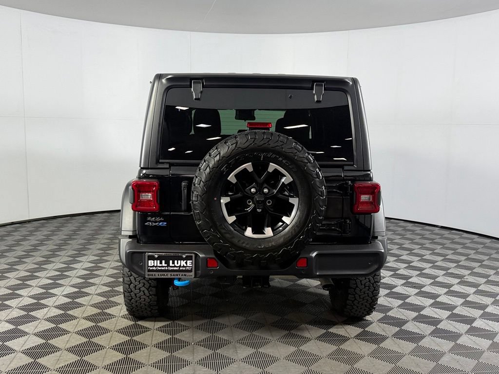 Used 2025 Jeep Wrangler Unlimited Rubicon 4xe w/ Safety Group AWD/4WD image 9