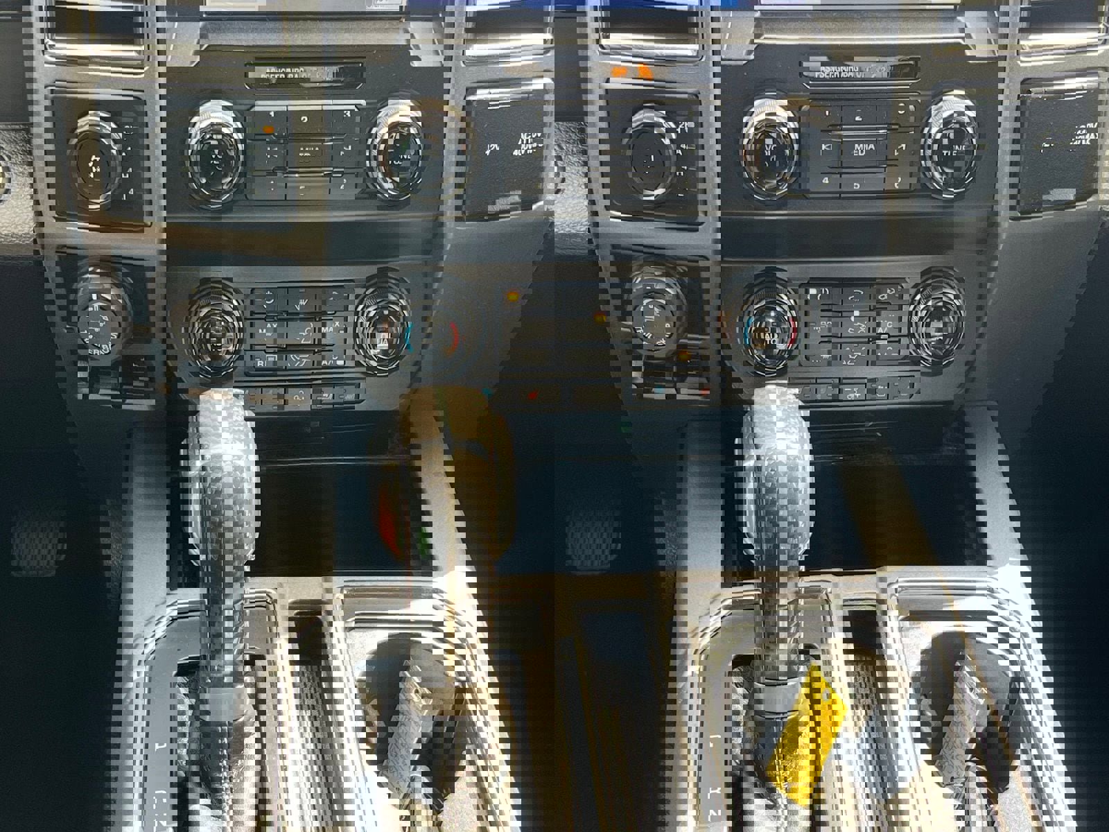 Used 2020 Ford F150 Raptor w/ Equipment Group 802A Luxury AWD/4WD image 32