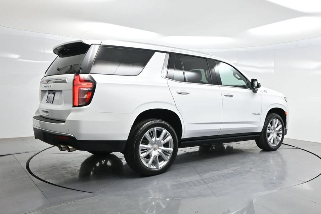 Used 2022 Chevrolet Tahoe High Country w/ Premium Package 2 AWD/4WD image 47