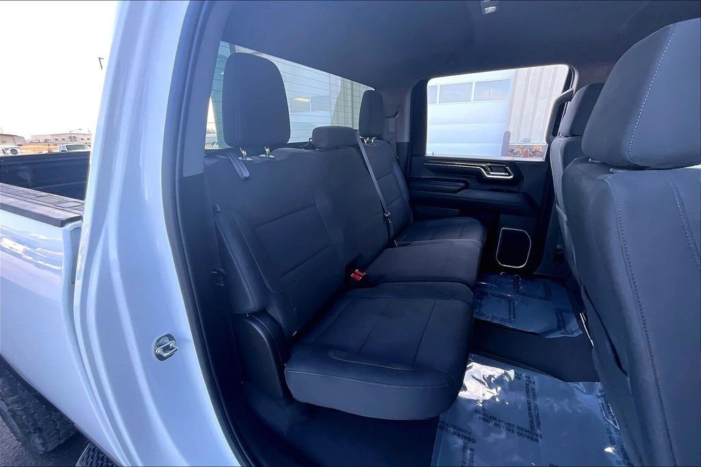 Used 2024 Chevrolet Silverado 3500 LT w/ Convenience Package image 28