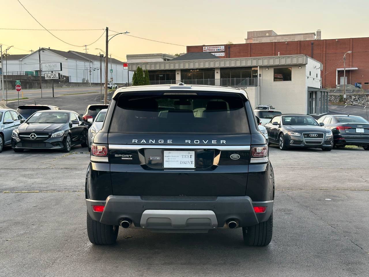Used 2015 Land Rover Range Rover Sport HSE AWD/4WD image 9