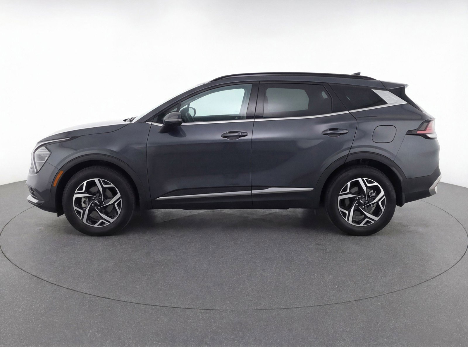 Used 2025 Kia Sportage LX image 5