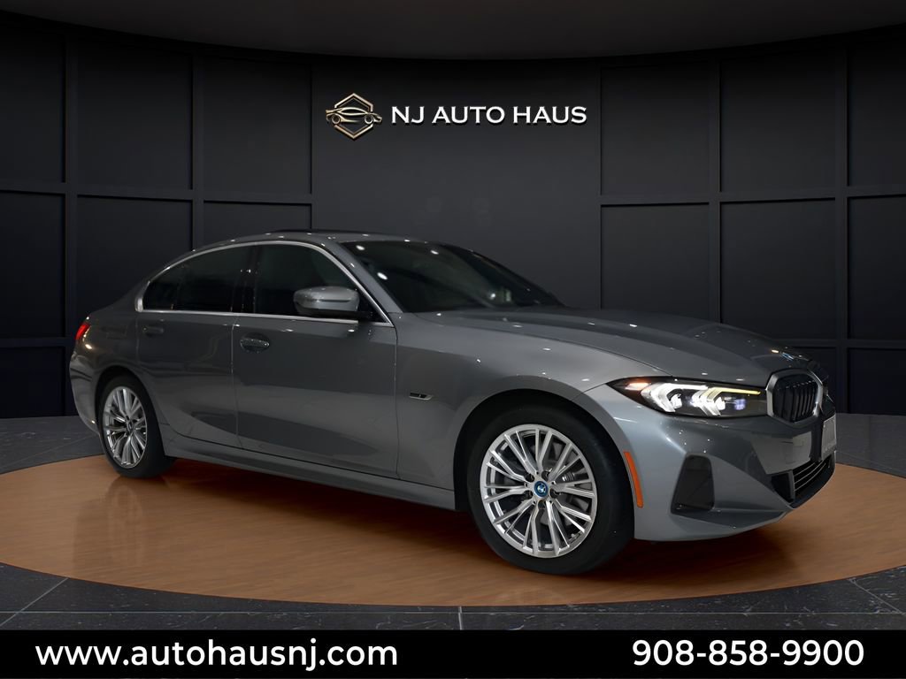 Used 2023 BMW 330e xDrive w/ Premium Package image 10