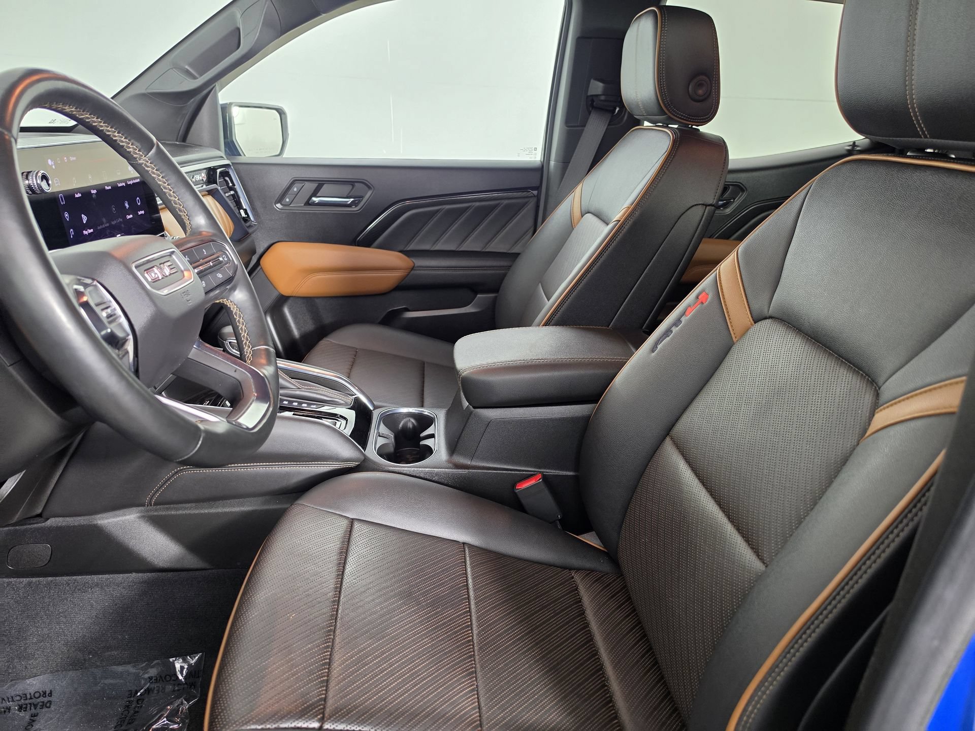 Used 2023 GMC Canyon AT4 w/ AT4 Premium Package AWD/4WD image 14