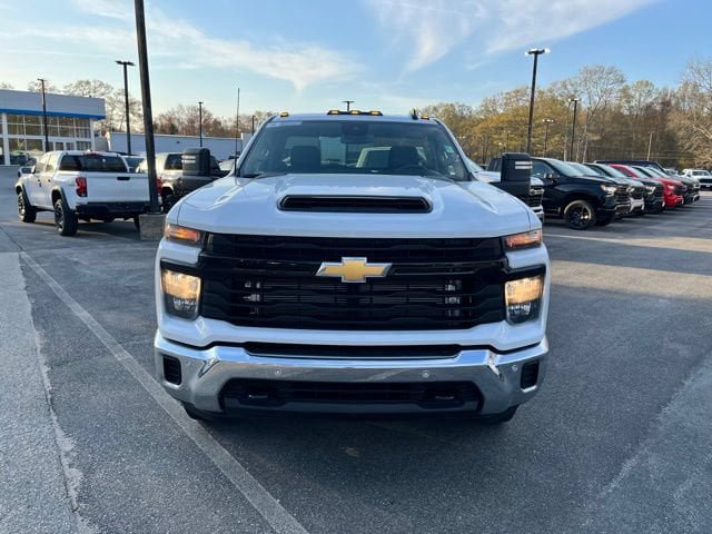 Used 2026 Chevrolet Silverado 3500 W/T AWD/4WD image 3