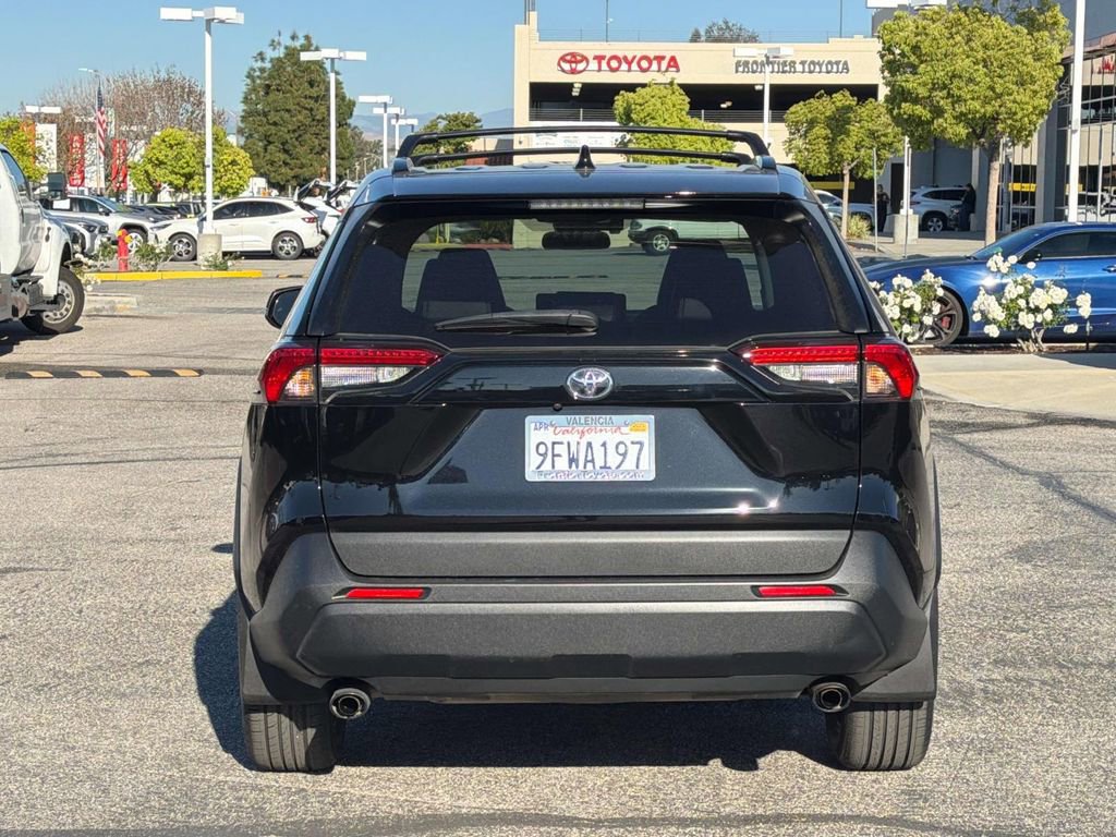 Certified 2023 Toyota RAV4 XLE Premium FWD image 4