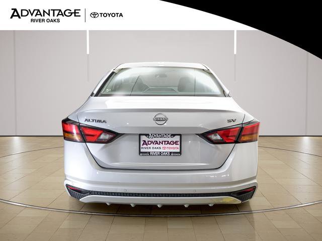 Used 2024 Nissan Altima 2.5 SV image 3