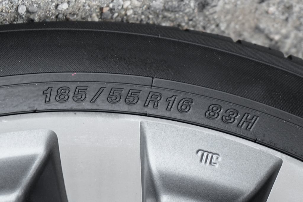 Used 2013 Honda Fit Sport image 36