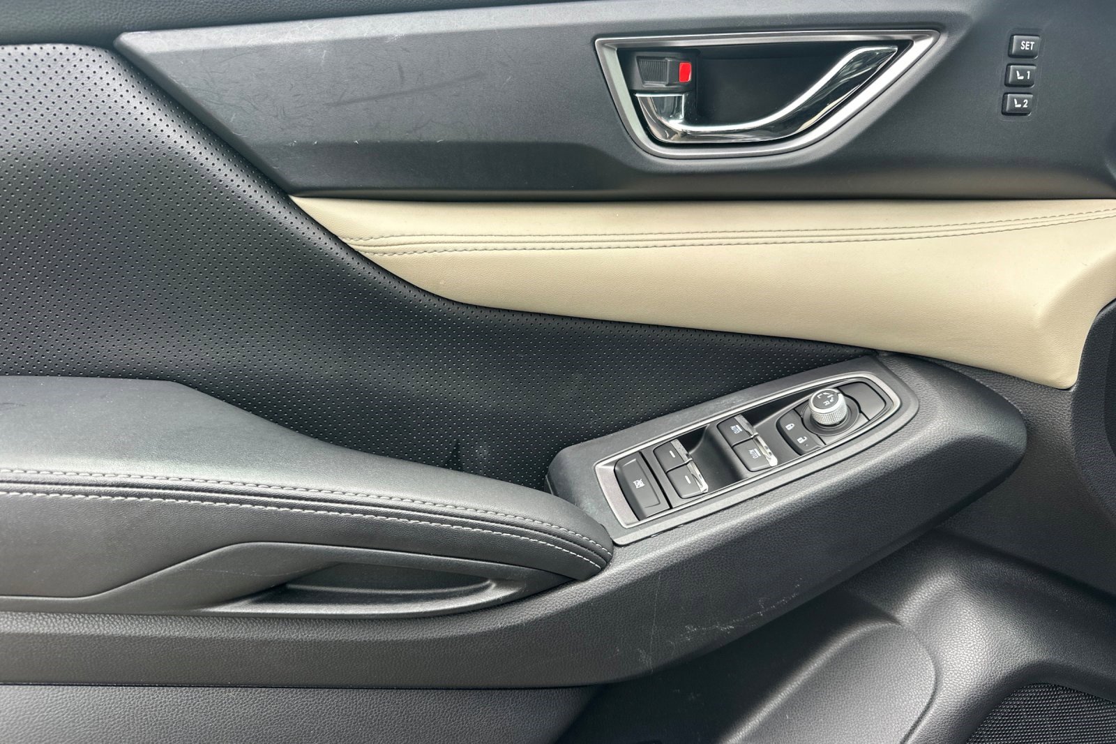 Used 2019 Subaru Ascent Limited w/ Popular Package #2 image 12