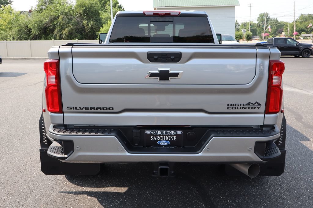 Used 2026 Chevrolet Silverado 3500 High Country w/ High Country Premium Package AWD/4WD image 18