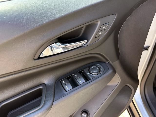 Used 2019 Chevrolet Equinox LT w/ Driver Convenience Package FWD image 18