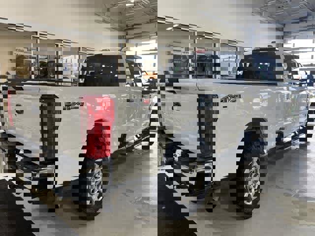 Used 2024 Ford F250 XLT image 6
