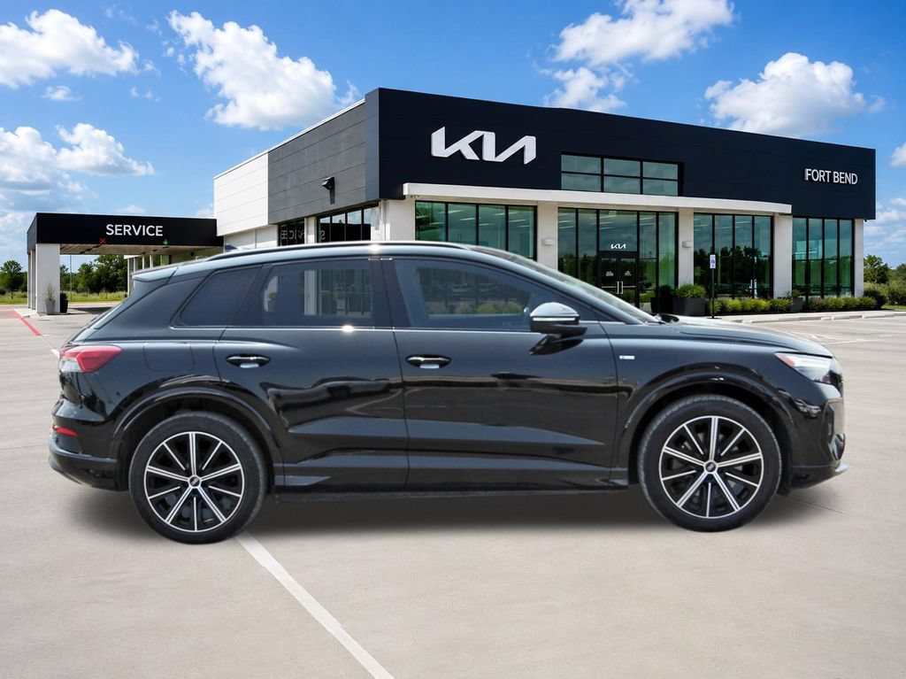 Used 2022 Audi Q4 e-tron Premium Plus AWD/4WD image 4