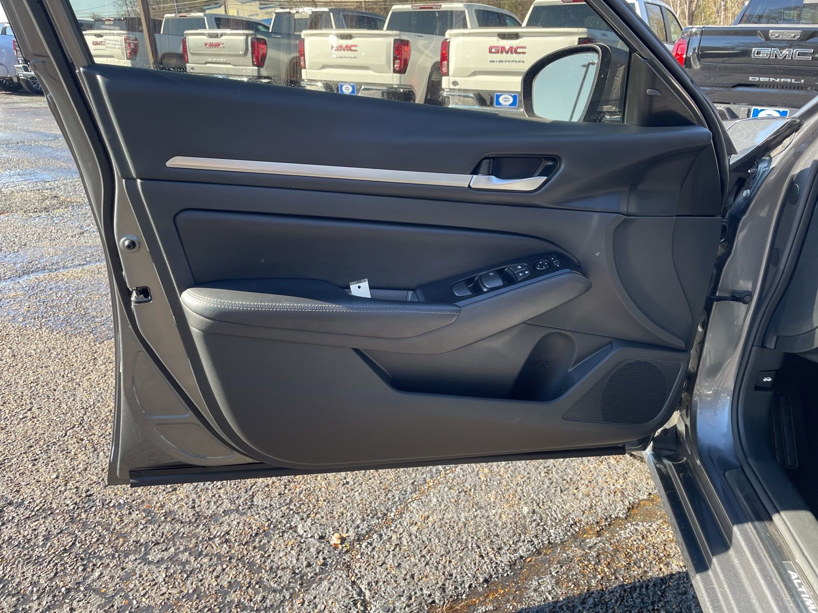 Used 2024 Nissan Altima 2.5 SL image 13