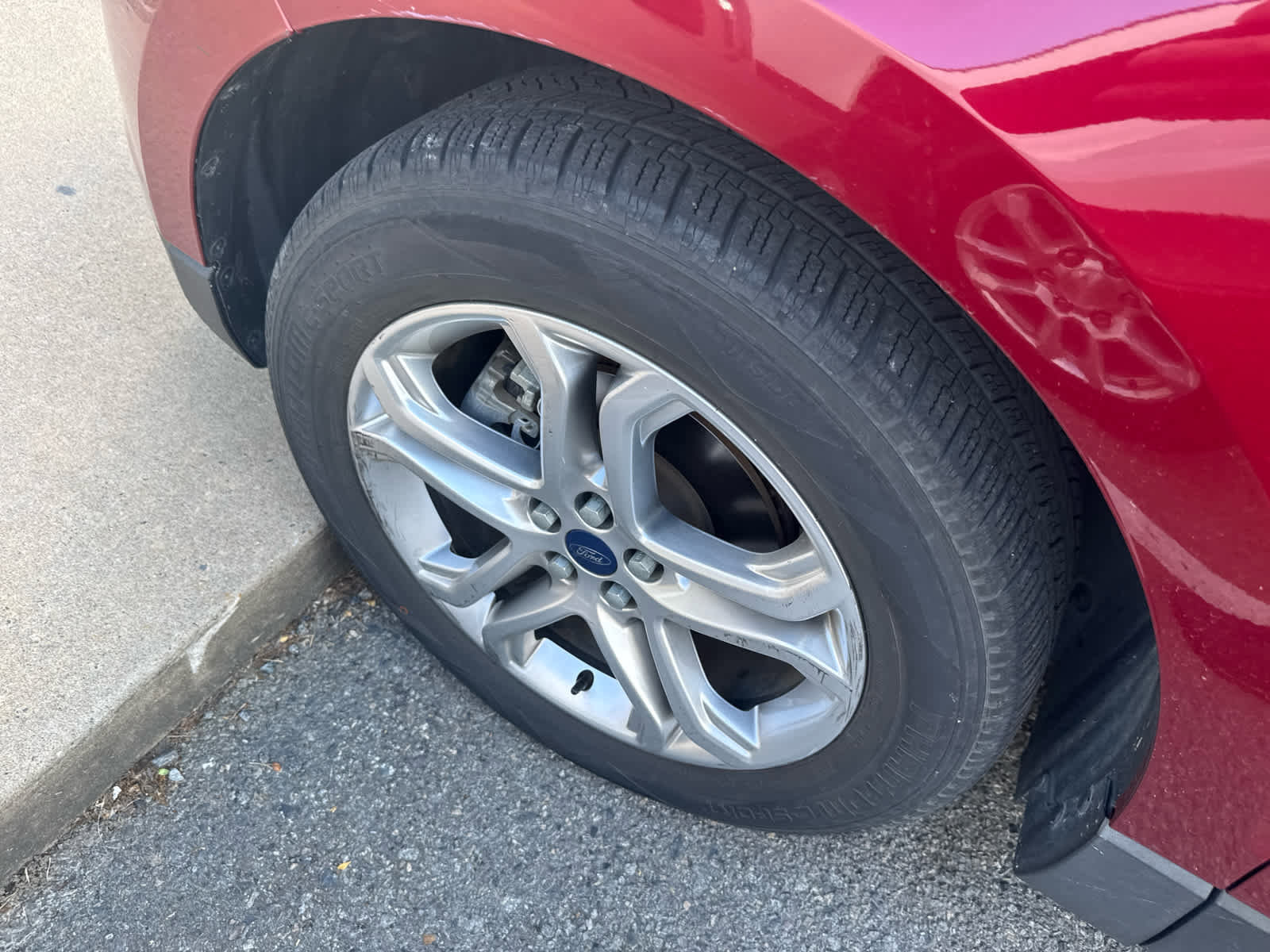 Used 2018 Ford Edge Titanium w/ Equipment Group 301A FWD image 9