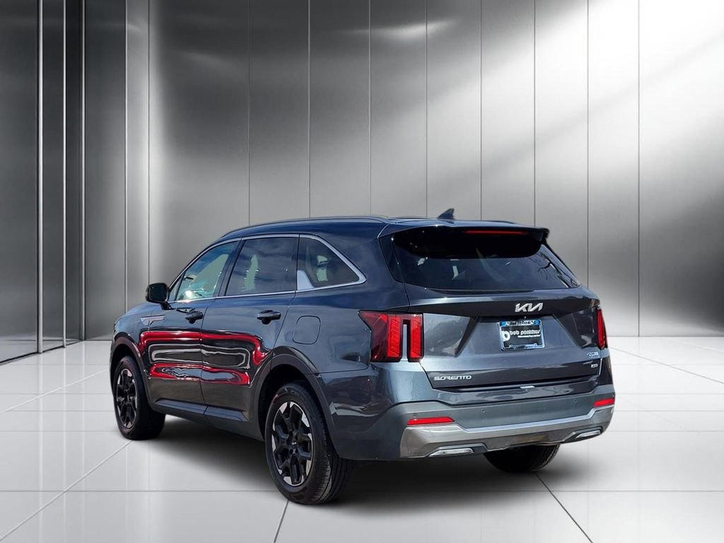 Used 2024 Kia Sorento S image 26