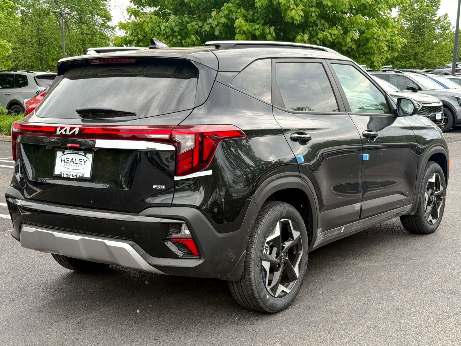 New 2026 Kia Seltos S AWD/4WD image 9