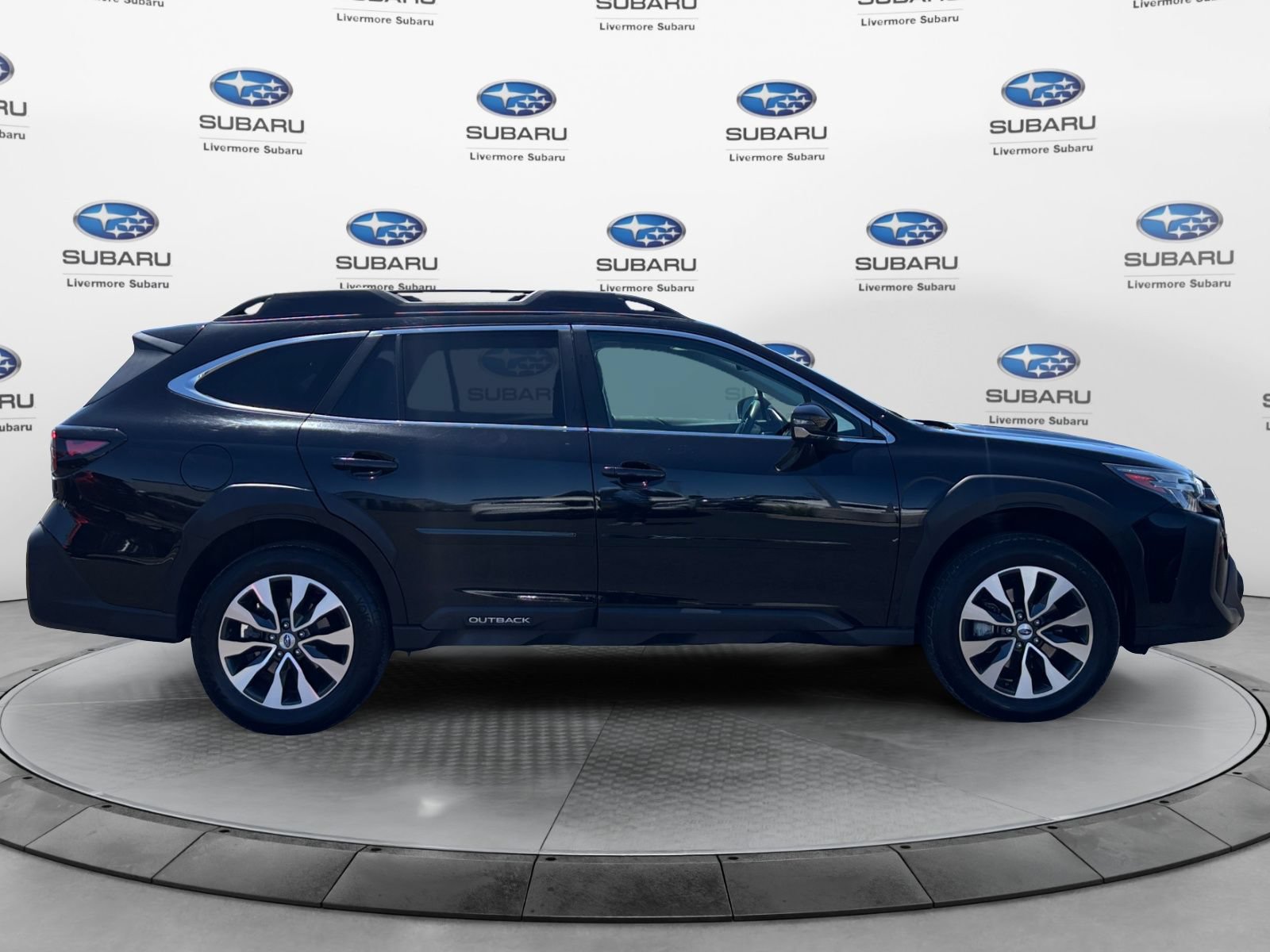 Used 2024 Subaru Outback Limited AWD/4WD image 6