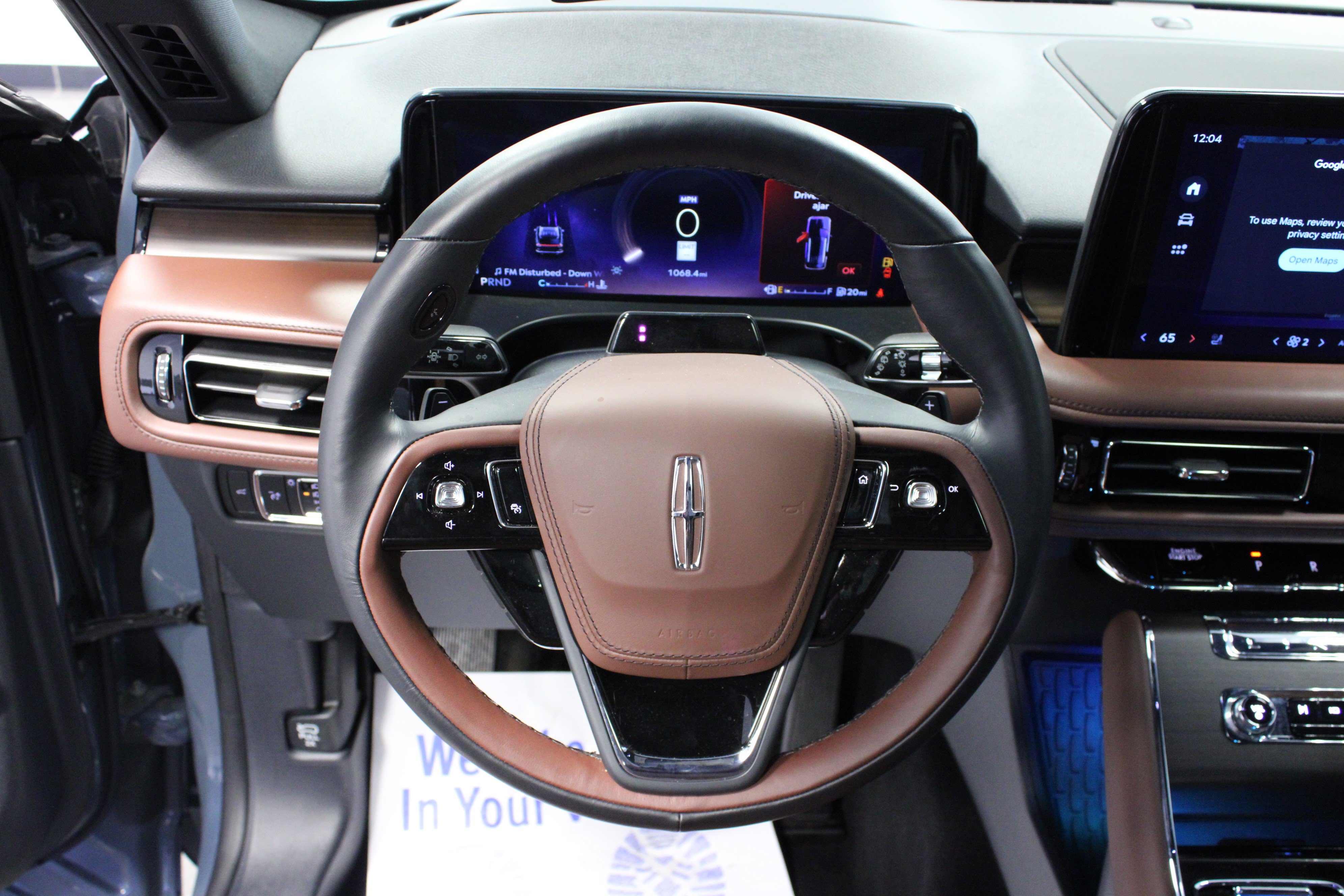Used 2025 Lincoln Aviator Reserve w/ Luxury Package RWD image 18