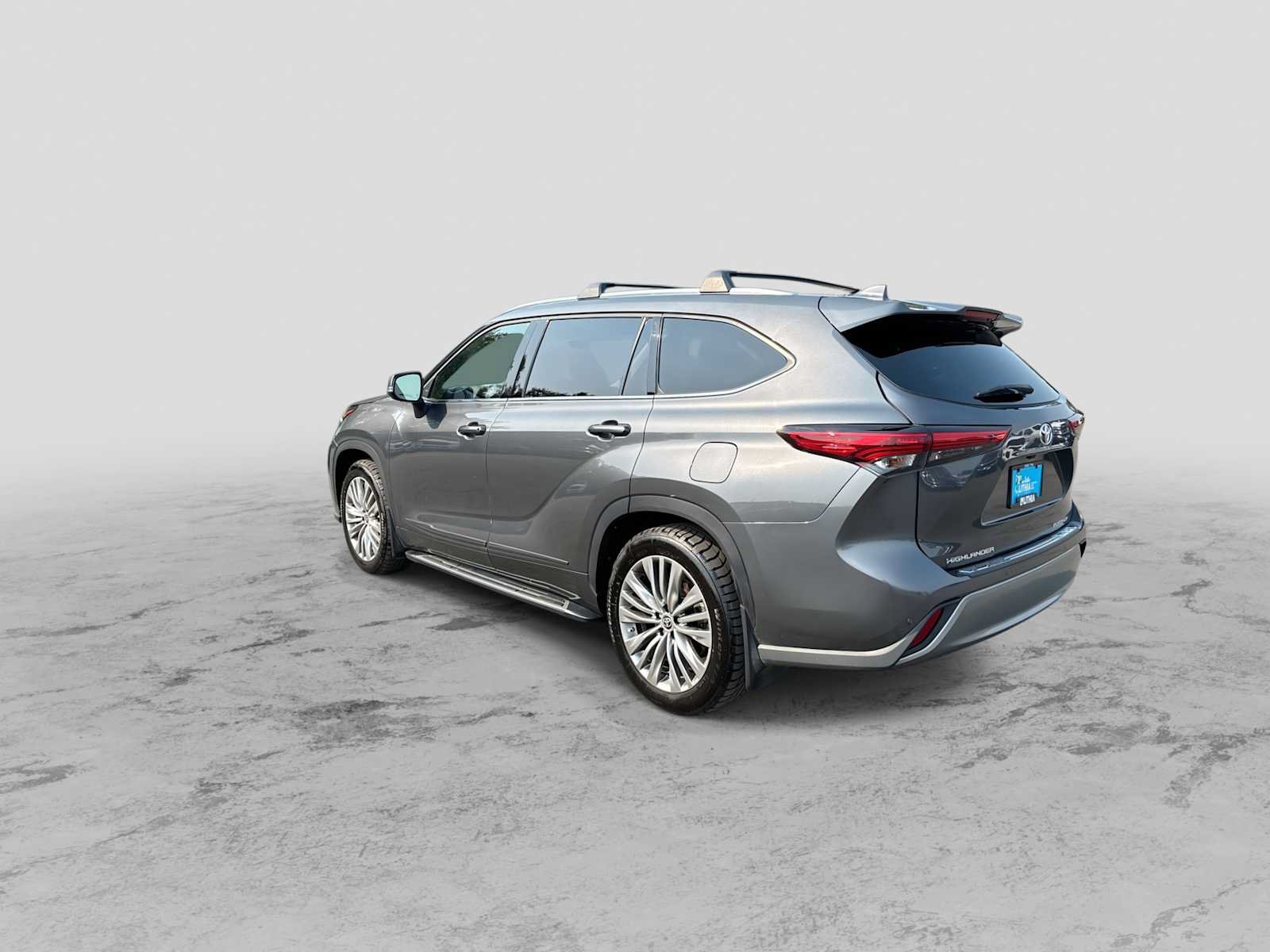 Used 2022 Toyota Highlander Platinum AWD/4WD image 6