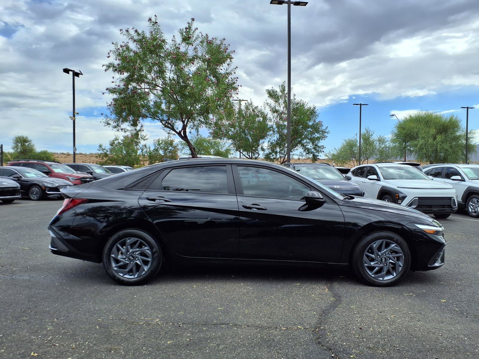 Certified 2024 Hyundai Elantra SEL FWD image 7