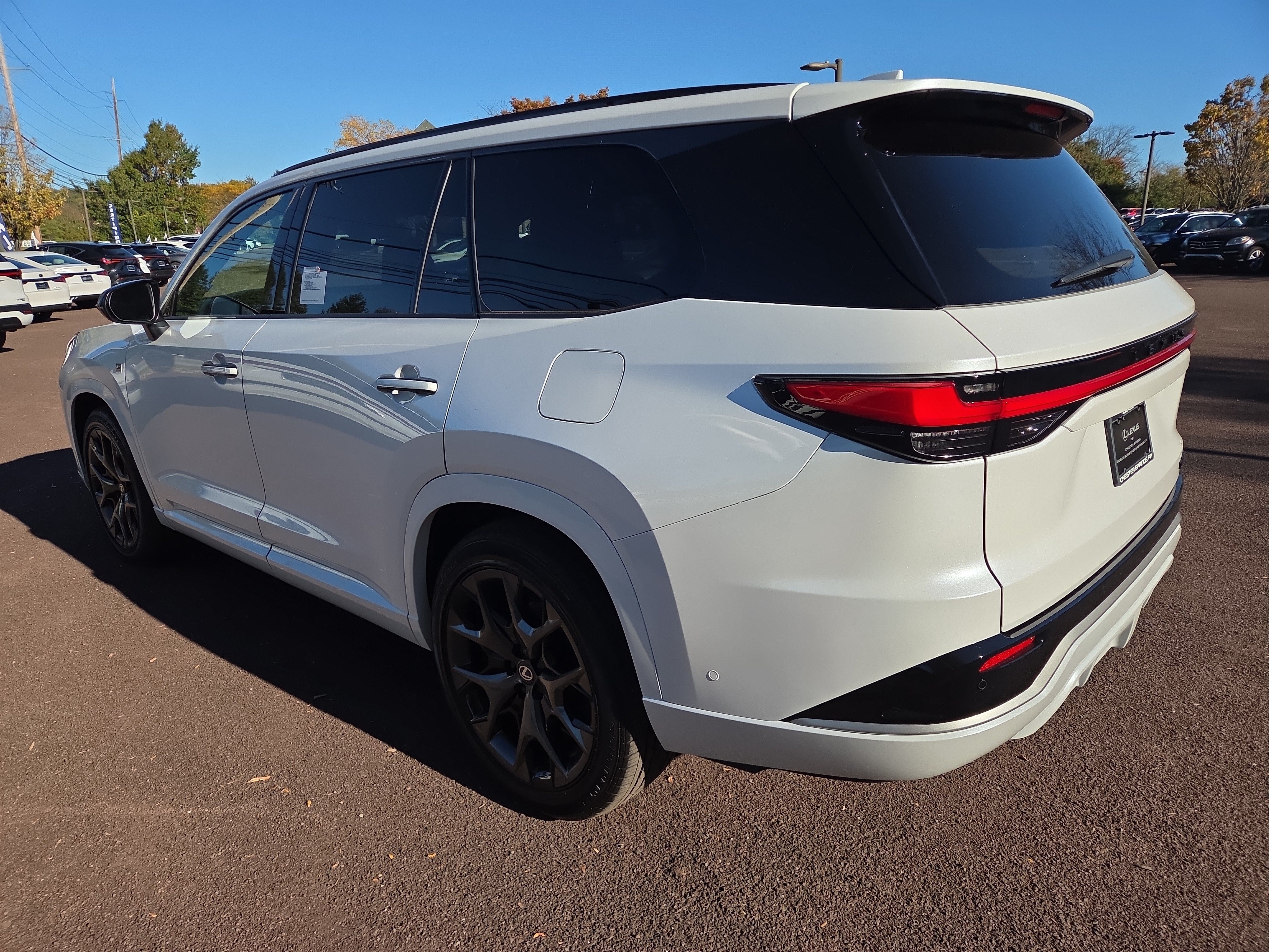 New 2026 Lexus TX 500h AWD image 4