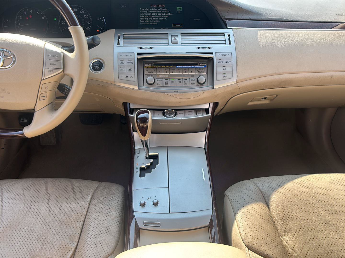 Used 2010 Toyota Avalon Limited FWD image 27