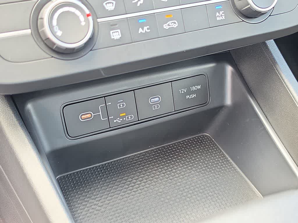 New 2026 Hyundai Tucson SE w/ Tow & Go Package FWD image 32
