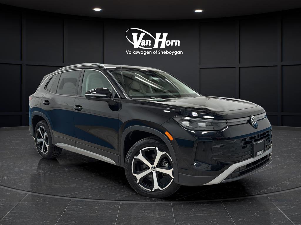 Used 2025 Volkswagen Tiguan SE