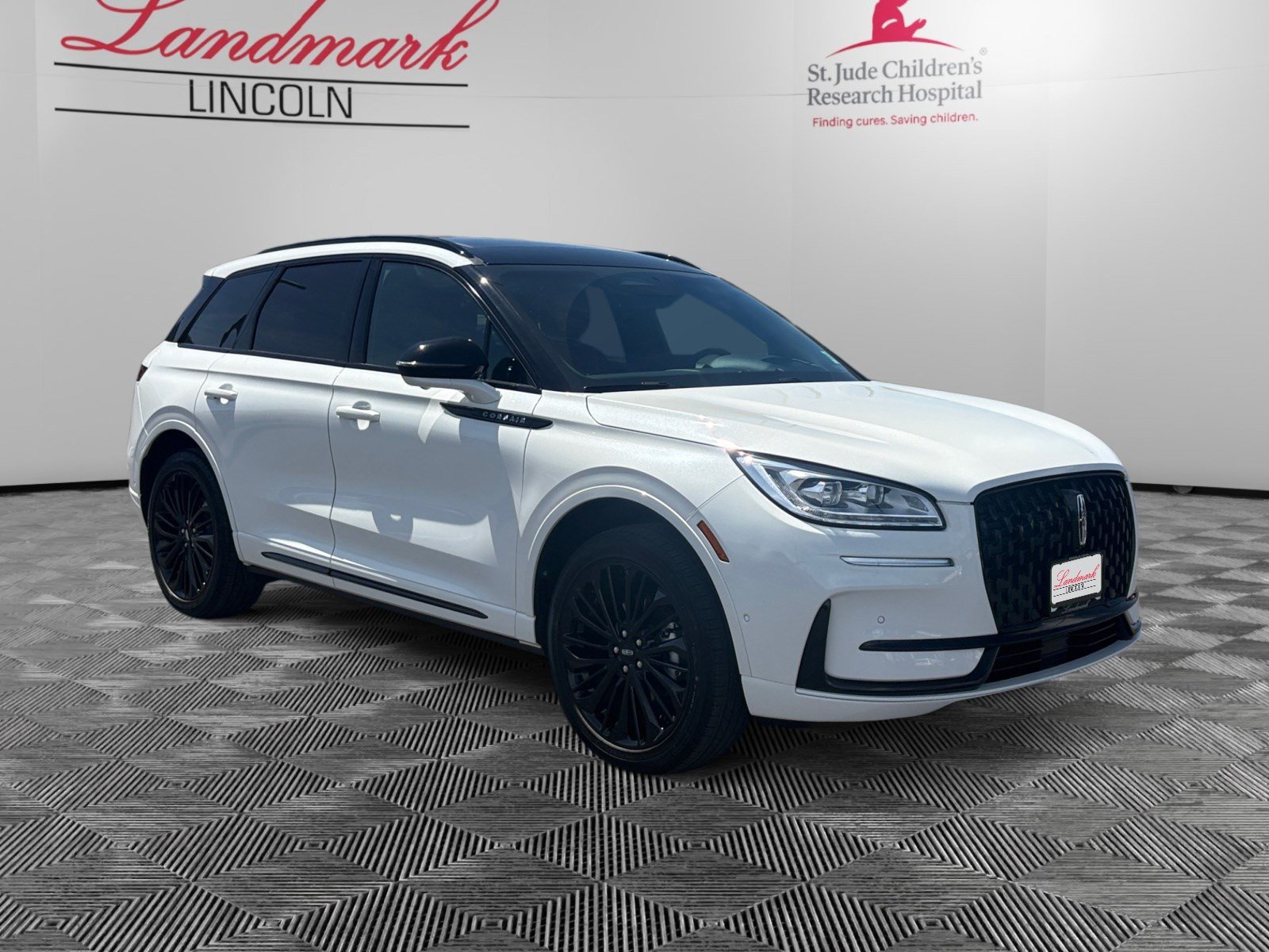 Certified 2024 Lincoln Corsair Reserve w/ Equipment Group 202A AWD/4WD image 7
