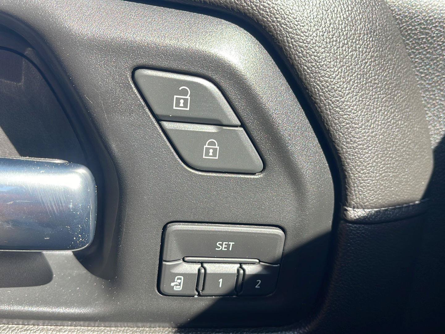 Used 2019 Chevrolet Silverado 1500 LTZ w/ LTZ Premium Package AWD/4WD image 49