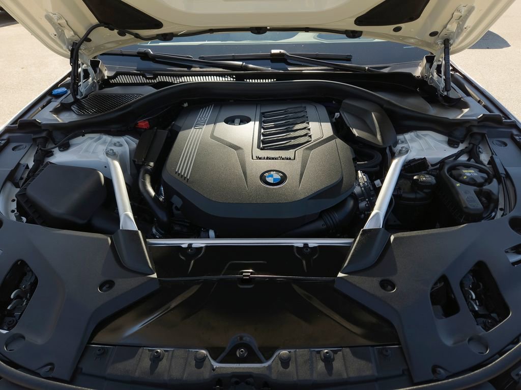 Used 2023 BMW 540i w/ Executive Package image 23