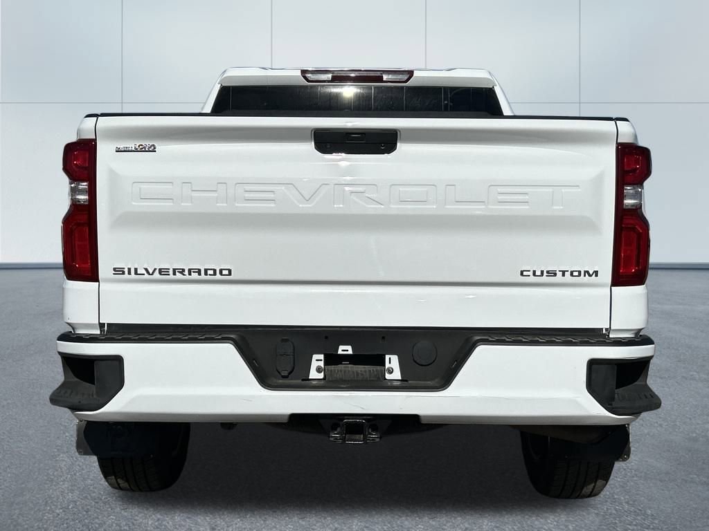 Used 2021 Chevrolet Silverado 1500 Custom image 4
