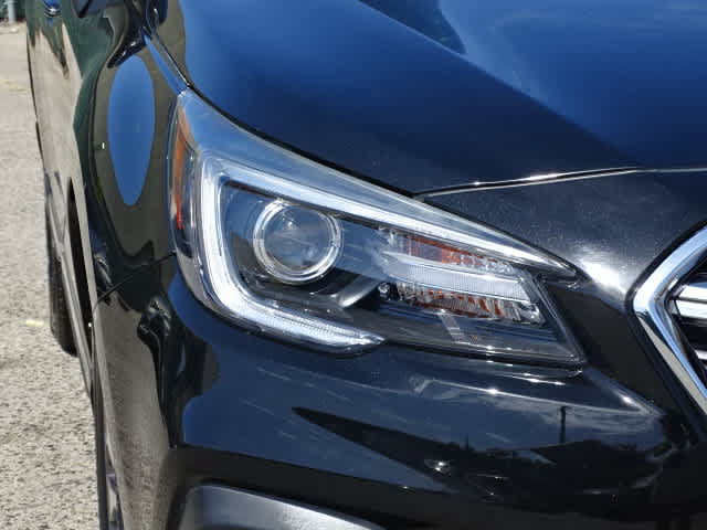 Used 2019 Subaru Outback 3.6R Touring w/ Popular Package #3A AWD/4WD image 5