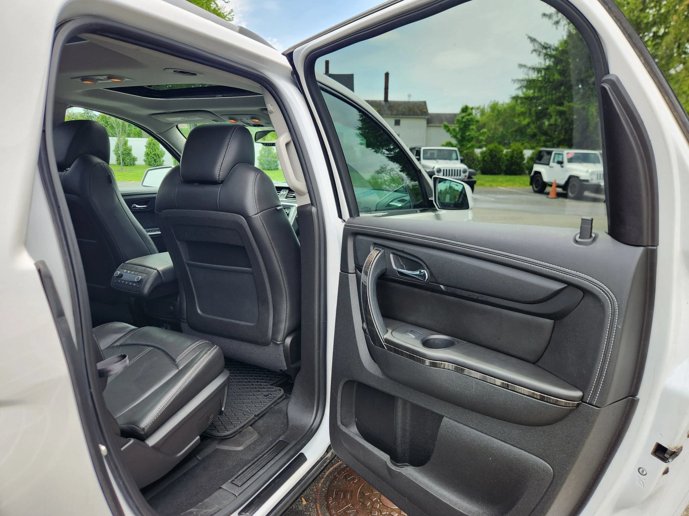 Used 2017 GMC Acadia Limited SLT AWD/4WD image 48