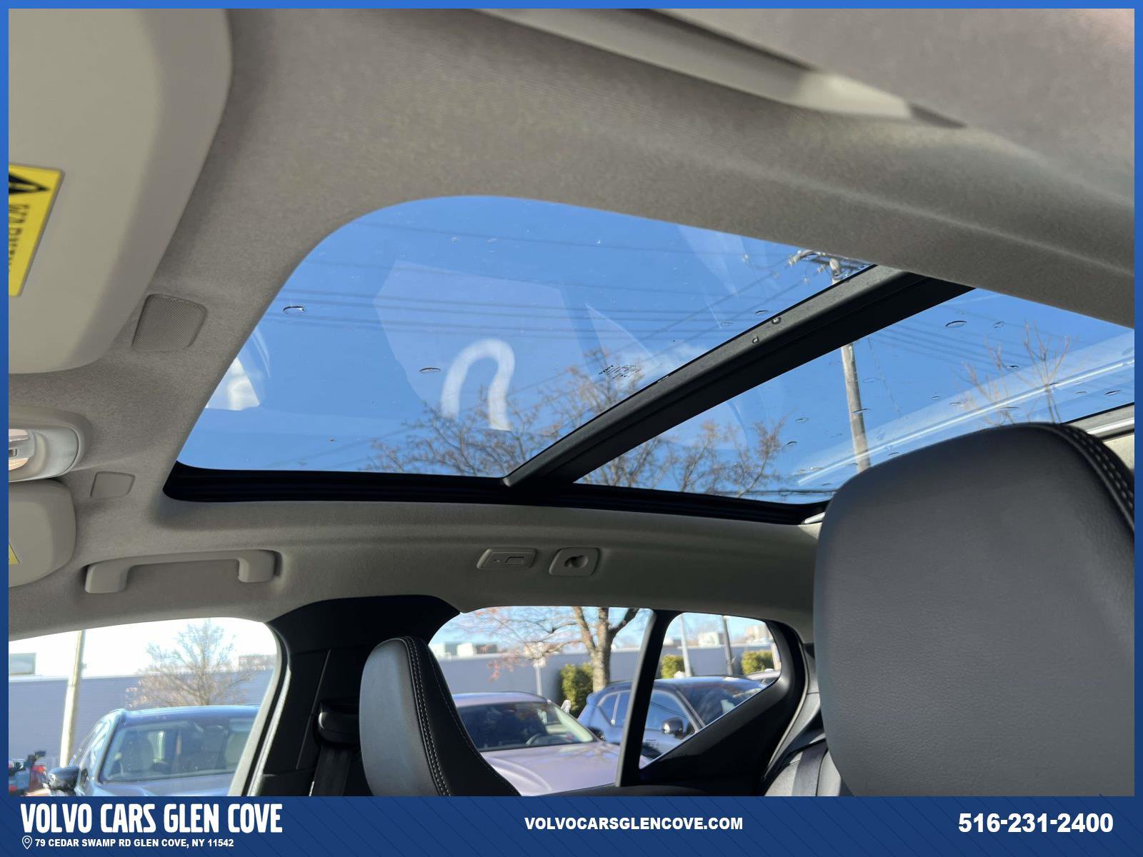 Used 2025 Volvo XC40 B5 Ultra w/ Protection Package Premier image 19